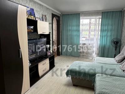 2-бөлмелі пәтер · 45 м² · 4/5 қабат, 15 микрорайон 22, бағасы: 10.5 млн ₸ в Караганде, Алихана Бокейханова р-н