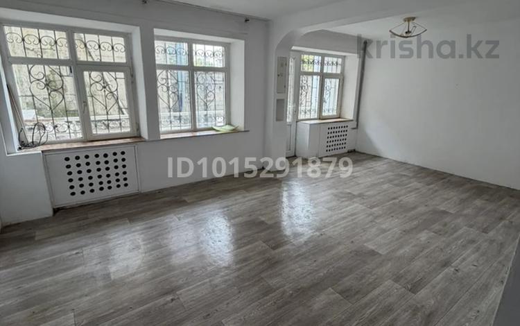 Свободное назначение · 35 м² за 150 000 ₸ в Шымкенте, Аль-Фарабийский р-н — фото 2