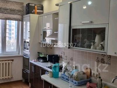 3-бөлмелі пәтер, 90 м², 3/12 қабат, Сарайшык 34, бағасы: 45 млн 〒 в Астане, Есильский р-н