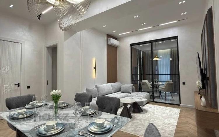 3-комнатная квартира · 90 м² · 6/22 этаж, Манаса 109а за 800 000 ₸ в Алматы, Алмалинский р-н — фото 2