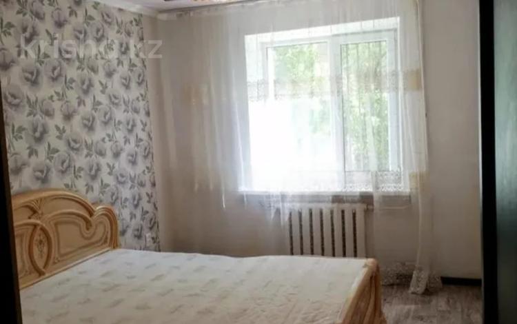 2-комнатная квартира, 52 м², 3/5 этаж, Молдагуловой за 16.5 млн 〒 в Уральске — фото 10