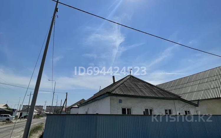 Отдельный дом · 3 комнаты · 68.9 м² · 4 сот., мкр Центральный, ул Махамбета 50 а за 40 млн 〒 в Атырау — фото 2