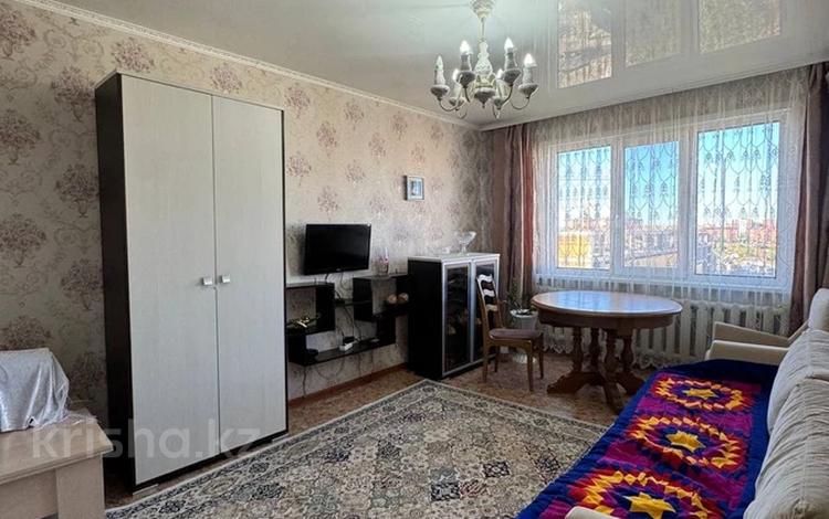 4-бөлмелі пәтер, 80.4 м², 6/6 қабат, Абылай-Хана 24а, бағасы: 17.5 млн 〒 в Кокшетау — фото 2