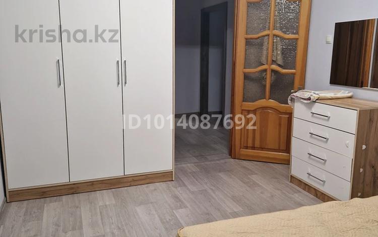 3-комнатная квартира · 66.1 м², Назарбаева 97 за 270 000 ₸ в Павлодаре — фото 2