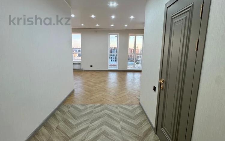 2-бөлмелі пәтер · 56 м² · 10/10 қабат, Алтын орда ш/а., санки бай батыра, бағасы: 20 млн ₸ в Актобе, мкр. Алтын орда — фото 2