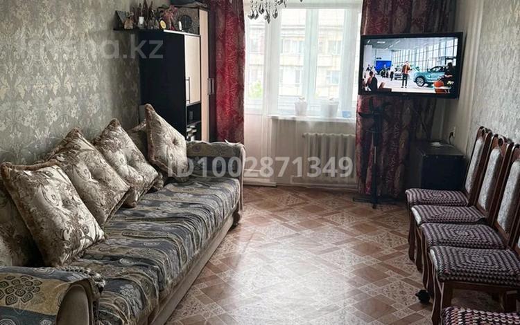 2-бөлмелі пәтер · 45 м² · 5/5 қабат, мкр Юго-Восток, Сатыбалдина 1 — Муканова, бағасы: 18.7 млн ₸ в Караганде, Казыбек би р-н — фото 2