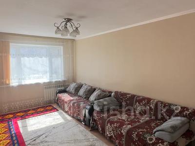 2-комнатная квартира · 65 м² · 2/5 этаж, 7 микрорайон 64 за 13 000 〒 в Темиртау