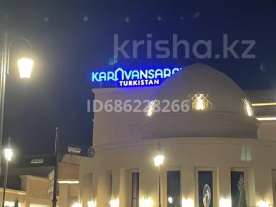 2-комнатная квартира · 50 м² · 1/3 этаж, Батырбекова 4/3 — Караван сарай за 15 000 〒 в Туркестане