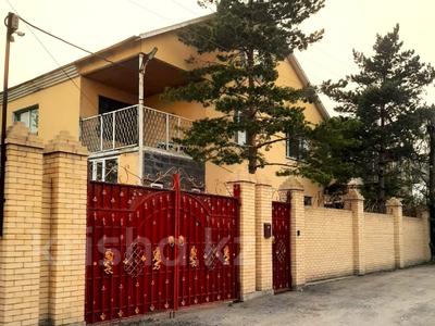 Отдельный дом · 6 комнат · 200 м² · 8 сот., Пришахтинск, Донецкая за 50 млн ₸ в Караганде, Алихана Бокейханова р-н