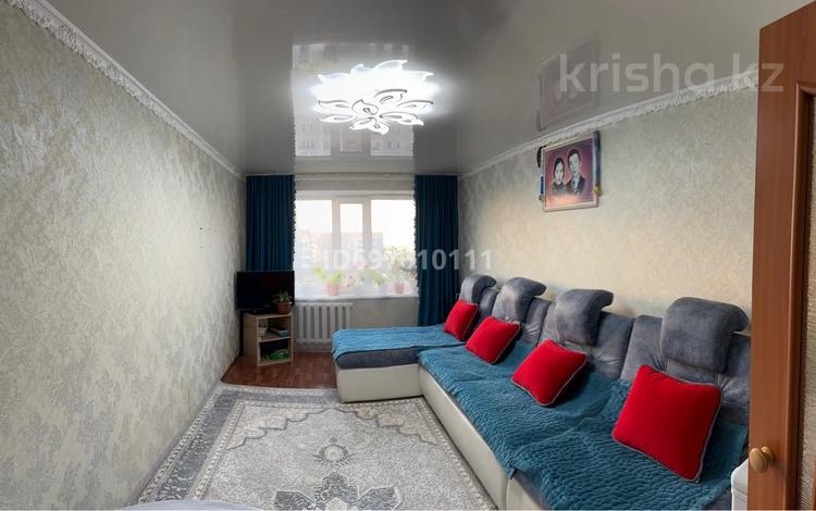 3-бөлмелі пәтер · 67 м² · 8/9 қабат, Абая 153/1, бағасы: 10 млн ₸ в Темиртау — фото 2