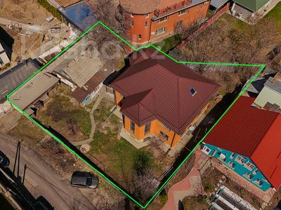 Отдельный дом · 6 комнат · 380 м² · 10 сот., мкр Горный Гигант, улица Бекена Жамакаева — НИШ за 295 млн ₸ в Алматы, Медеуский р-н