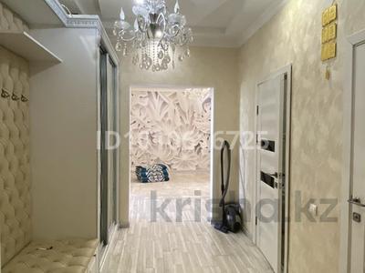 2-комнатная квартира · 120 м² · 5/8 этаж, мкр. Алтын орда, Санкибай батыра 40 — Рядом Дару клиник Дина гипер за 350 000 〒 в Актобе