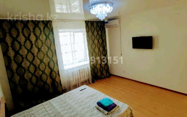 1-комнатная квартира · 40 м² · 1/9 этаж, мкр 4, Мкр. 4 2 за 2 000 ₸ в Уральске — фото 10