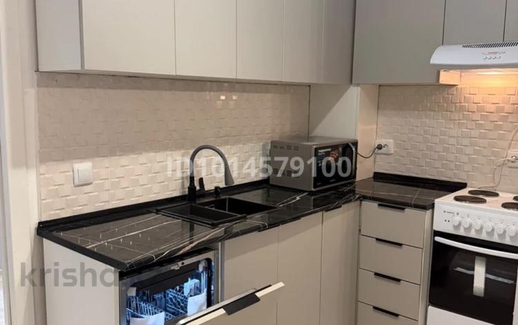 3-бөлмелі пәтер · 73.5 м² · 4/9 қабат, 11 45 А — Әділет үйі, облыстық әкімшілік, ҰҚК, Төтенше жағдай департаменті, Назарбаев мектебі, 33 мектеп, Кірістер басқармасы, Прокуратура, Полиция департаменті, Қазпошта!, бағасы: 180 000 ₸ в Туркестане — фото 2