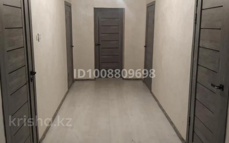 4-комнатная квартира · 100 м² · 1/2 этаж, Байзак батыр 234 — Пересечение с улицой Народная за 20 млн ₸ в Таразе — фото 2