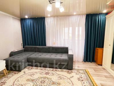 1-комнатная квартира, 33 м², 1/6 этаж, самал 8 за 8.5 млн 〒 в Талдыкоргане, мкр Самал