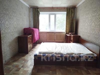 3-комнатная квартира · 62 м² · 2/5 этаж, мкр Юго-Восток, Университетскя — КарГУ за 27 млн ₸ в Караганде, Казыбек би р-н