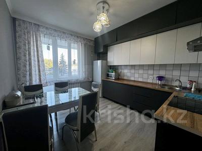2-бөлмелі пәтер · 60 м² · 3/13 қабат, Макатаева 127/11 — Шарипова, бағасы: 400 000 〒 в Алматы, Алмалинский р-н
