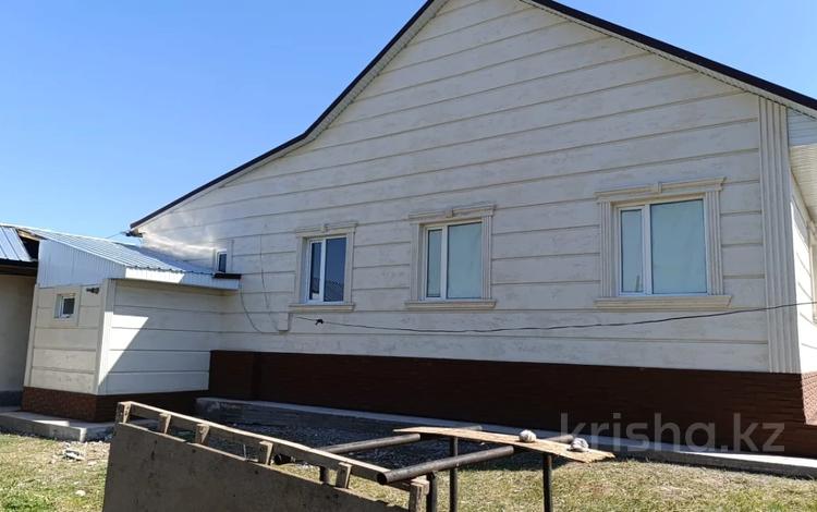 Отдельный дом · 5 комнат · 100 м² · 8 сот., Болашак 13 за 47 млн ₸ в  — фото 2