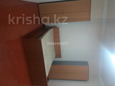 Отдельный дом · 2 комнаты · 100 м² · 10 сот., Калимова 42 за 200 000 〒 в Атырау, мкр Авангард-3