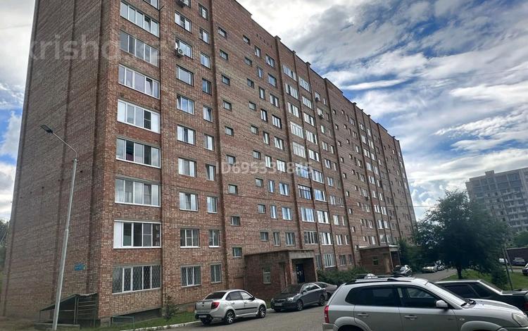 3-комнатная квартира, 80 м², 4/10 этаж, Жастар 41 за 37.7 млн 〒 в Усть-Каменогорске — фото 2