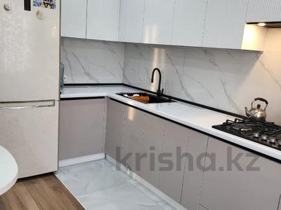 3-бөлмелі пәтер · 90 м² · 8/9 қабат, Алтын орда ш/а., бағасы: 38 млн ₸ в Актобе, мкр. Алтын орда