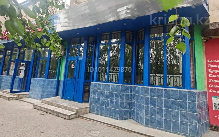 Офисы, магазины и бутики · 108 м² за 400 000 ₸ в Таразе,  мкр Мынбулак — фото 2