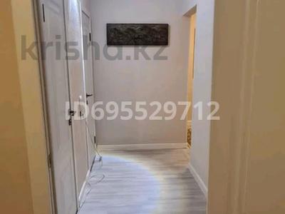 3-комнатная квартира · 87 м² · 8/9 этаж, мкр 11 — Аз наурыз за 20 000 〒 в Актобе