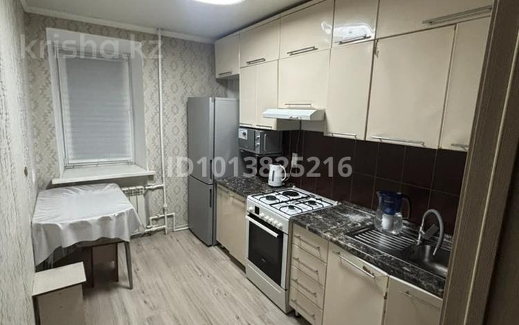 2-комнатная квартира · 49 м² · 2/5 этаж, Майкудук, 18й микрорайон 16 — Возле стоматологии,Феллида за 16.8 млн ₸ в Караганде, Алихана Бокейханова р-н — фото 2