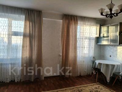 2-бөлмелі пәтер · 54 м² · 8/9 қабат, мкр Нурсат 2 — Напротив акимата, бағасы: 170 000 ₸ в Шымкенте, Каратауский р-н
