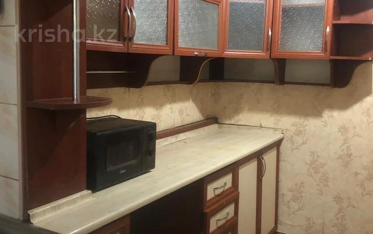 3-комнатная квартира · 34 м² · 3/5 этаж, 18-й микрорайон 7 — Школа 38 рядом за 180 000 ₸ в Шымкенте, Аль-Фарабийский р-н — фото 2