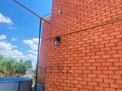 Жеке үй · 5 бөлме · 242.2 м² · 10 жүзд., мкр Жастар 2, Кожанова 38, бағасы: 62 млн ₸ в Актобе, жилой массив Жанаконыс