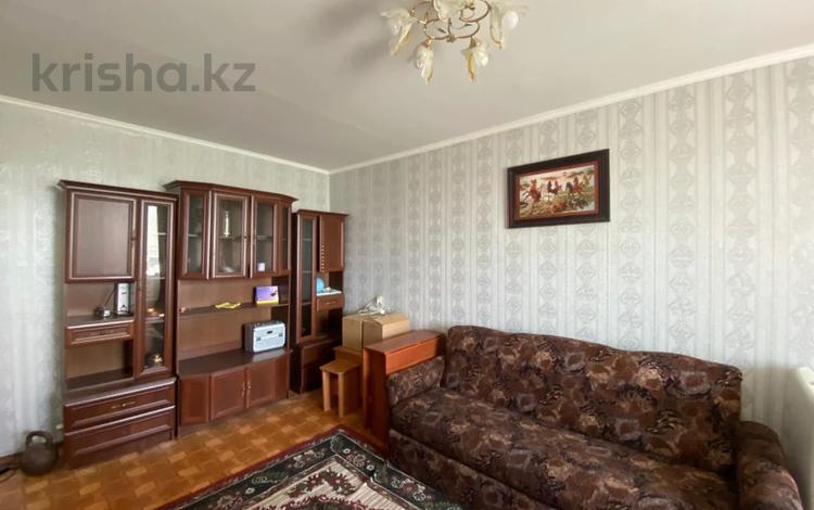 3-бөлмелі пәтер · 63.7 м² · 5/5 қабат, мкр Юго-Восток, 30й микрорайон, ул Гапеева, бағасы: 16.8 млн ₸ в Караганде, Казыбек би р-н — фото 2