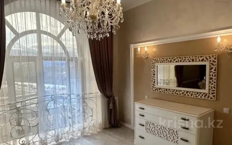 3-комнатная квартира · 133.1 м² · 8/8 этаж, Омарова 35/1 за 122 млн ₸ в Алматы, Медеуский р-н — фото 2