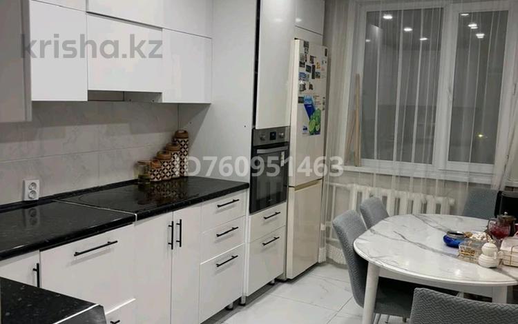 4-бөлмелі пәтер · 86 м² · 9/10 қабат, Засядко — Найманбаева, бағасы: 41 млн ₸ в Семее — фото 2