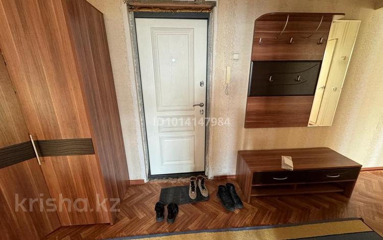 2-бөлмелі пәтер · 56 м² · 3/9 қабат, Гүлдер 3 ш/а. 12, бағасы: 250 000 ₸ в Караганде, Казыбек би р-н — фото 2
