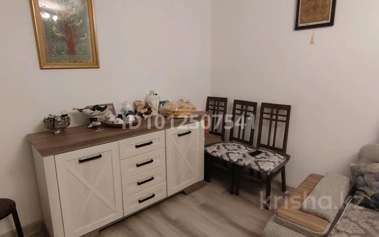 3-бөлмелі пәтер · 63 м² · 5/5 қабат, мкр Айнабулак-2 75, бағасы: 40 млн ₸ в Алматы, Жетысуский р-н — фото 2