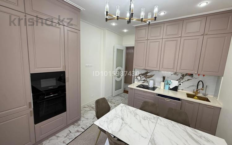 3-комнатная квартира · 92 м² · 8/14 этаж, Туркестан 28/2 за 800 000 ₸ в Астане, Есильский р-н — фото 2