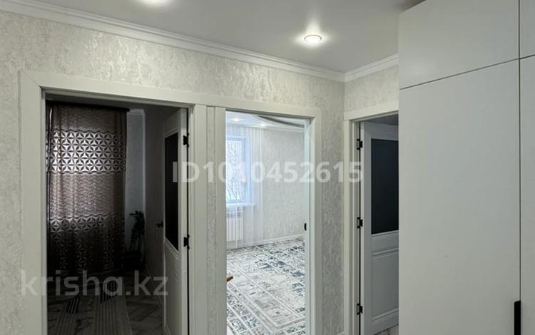3-бөлмелі пәтер · 63 м² · 2/5 қабат, Абая 39/1 — Абая Метталургов Абая Момышулы, бағасы: 15 млн ₸ в Темиртау — фото 2