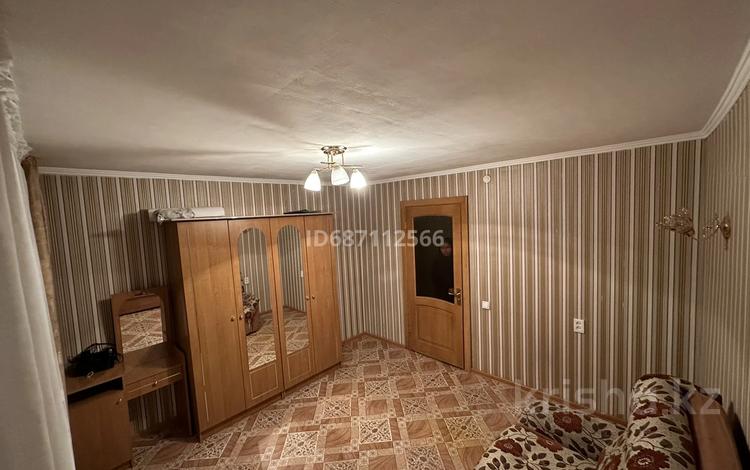 2-комнатная квартира, 53 м², 2/3 этаж, Аюченко 17 за 16 млн 〒 в Семее — фото 2