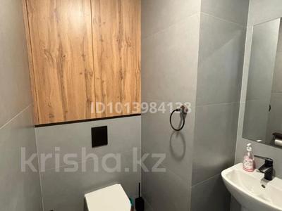 3-бөлмелі пәтер · 80.4 м² · 3/5 қабат, Валиханова 84 — Карасай батыра, бағасы: 127 млн ₸ в Алматы, Медеуский р-н