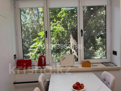 3-бөлмелі пәтер · 80.4 м² · 3/5 қабат, Валиханова 84 — Карасай батыра, бағасы: 127 млн ₸ в Алматы, Медеуский р-н