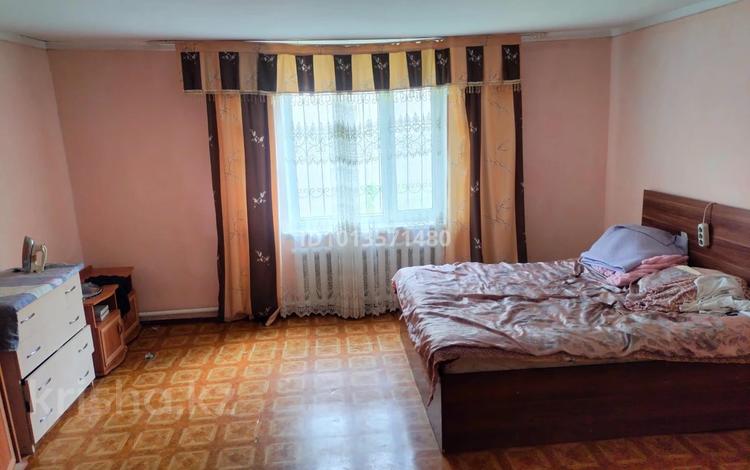 Отдельный дом · 5 комнат · 120 м² · 10 сот., Малахова 42 — Лесозавод за 18 млн ₸ в Астане, Сарыарка р-н — фото 2