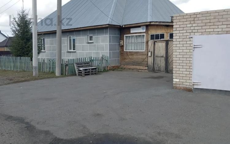 Отдельный дом · 3 комнаты · 110 м² · 20 сот., 60 лет победы 19 за 19.5 млн 〒 в Бишкуле — фото 2