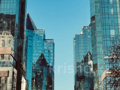 4-комнатная квартира · 171 м², Аль-фараби за 144 млн 〒 в Алматы, Бостандыкский р-н