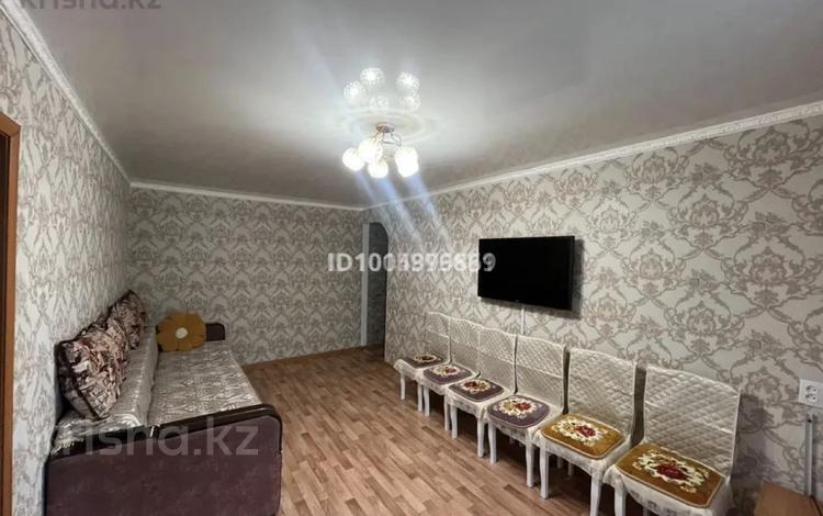 3-бөлмелі пәтер · 57.3 м² · 5/5 қабат, 12-шағынаудан 30, бағасы: 12 млн ₸ в Караганде, Алихана Бокейханова р-н — фото 2