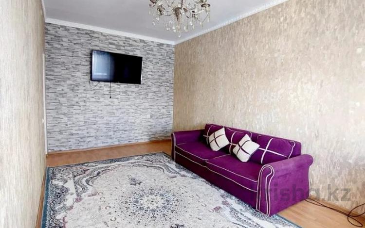 2-комнатная квартира · 70 м² · 4/5 этаж, Желтоксан 3 за 15 000 ₸ в  — фото 2