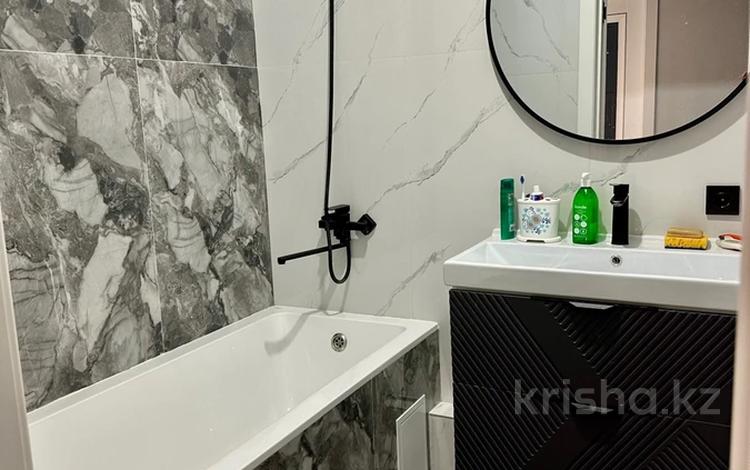 3-комнатная квартира · 100 м² · 11/16 этаж, Валиханова 3 — Иманова за 380 000 ₸ в Астане, Сарыарка р-н — фото 2