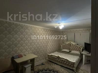 1-бөлмелі пәтер · 34 м² · 1/5 қабат, Бектурганов 13 — Универсам, бағасы: 2 000 ₸ в 