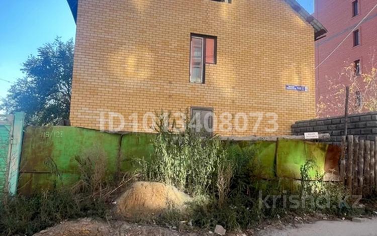 Отдельный дом · 4 комнаты · 250 м² · , Валиханова 119 за 46 млн ₸ в Семее — фото 2